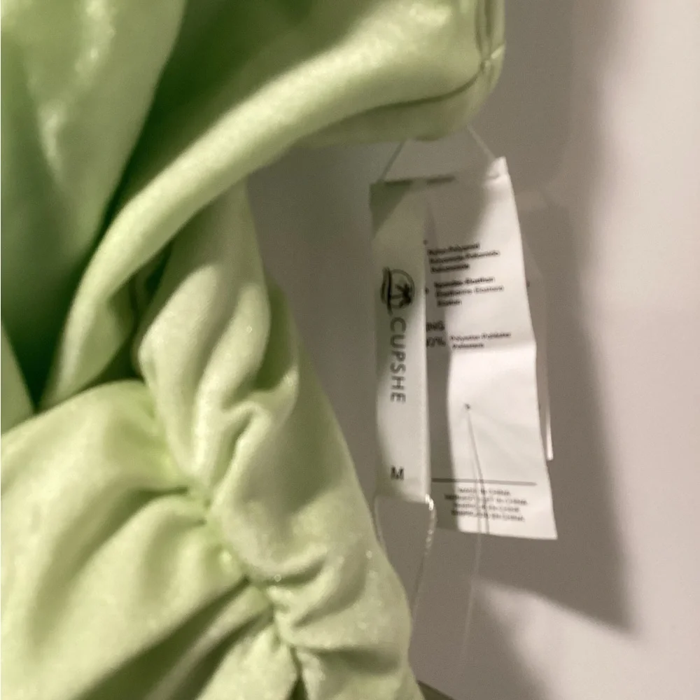NWT Cupshe Size M Romantic Garden Square‎ Neck One-Piece Swimsuit Green